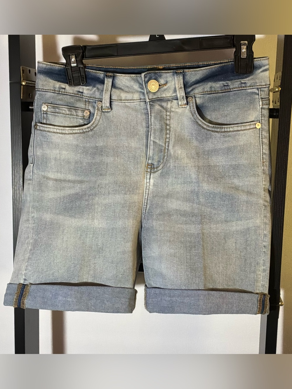 🌙✨Indigo Rein  Light Wash Rolled Hem Denim Shorts
